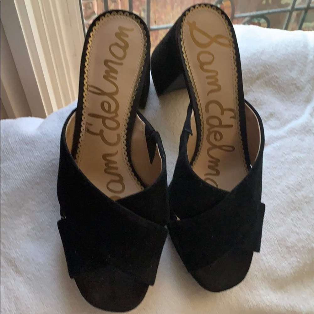Ladies, black suede open toed chunk heel. Platform
